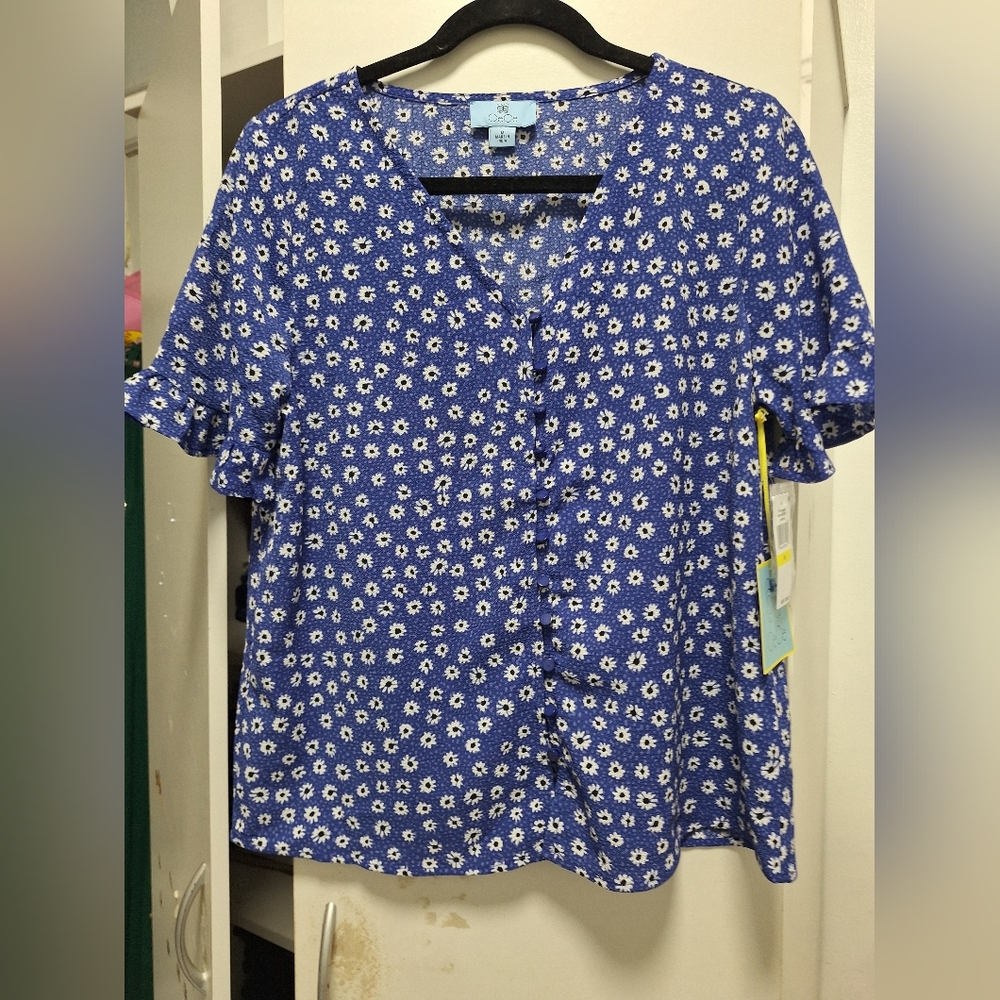 CeCe Navy and White Daisy Print Blouse